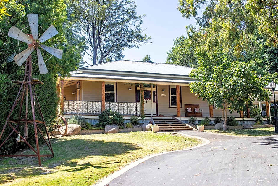 The Oaks Lilydale Accommodation