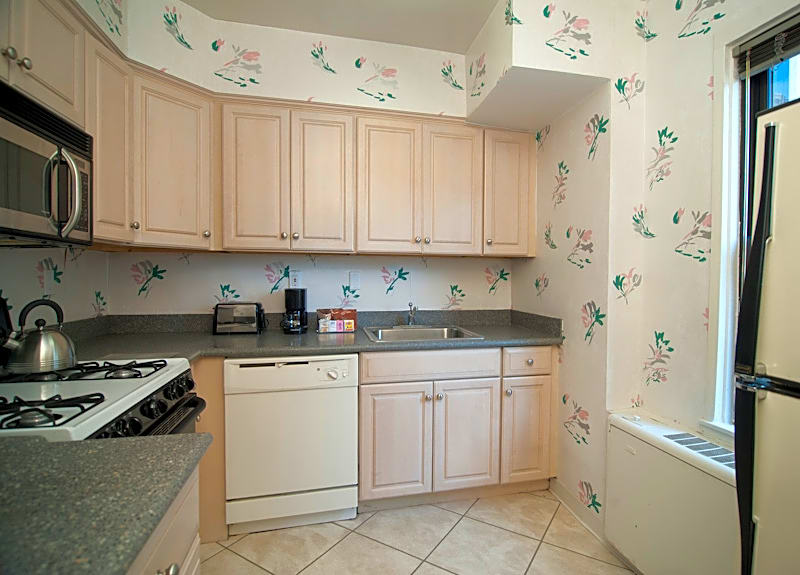 Murray Hill East Suites