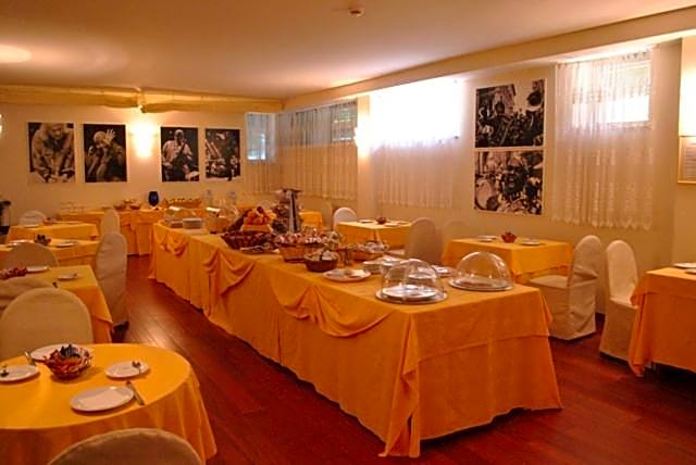 Deco Hotel