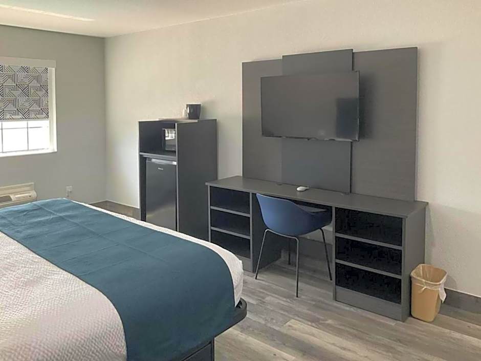 Studio 6 Suites Brenham, TX