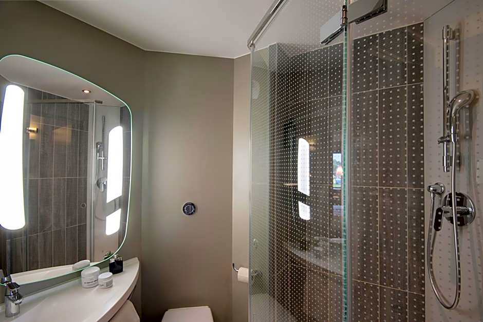 ibis Pontorson Baie Du Mont Saint Michel