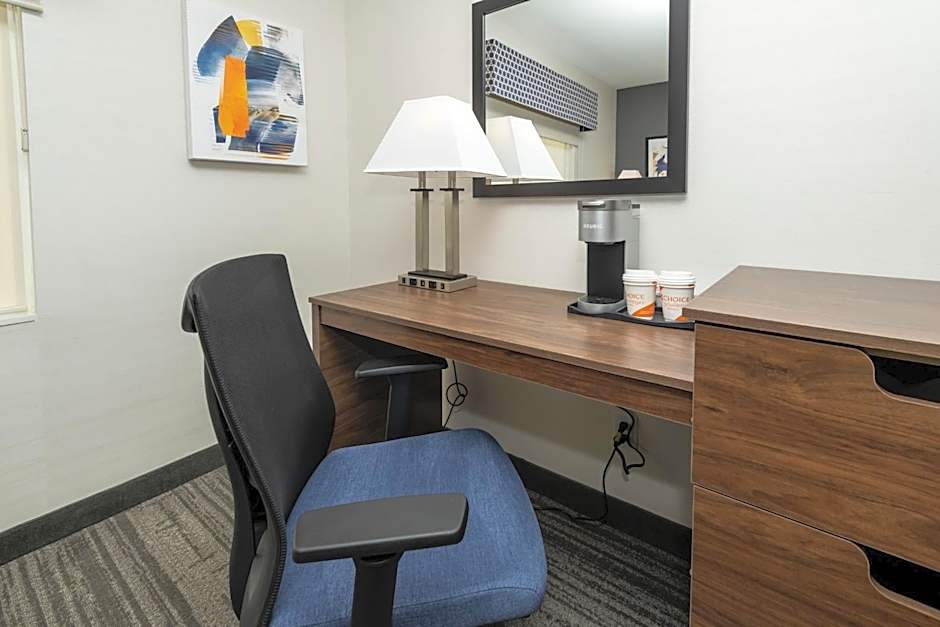 Comfort Inn & Suites