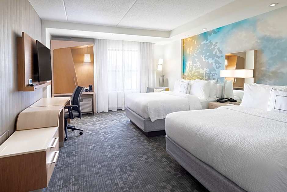 Photo 1 of 3 of 2 Queen Beds, Hearing/Mobility Accessible, Bathtub