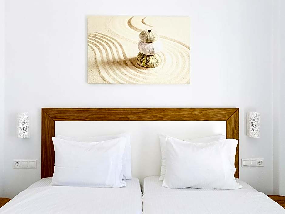 Eleftheria Hotel & Apartments