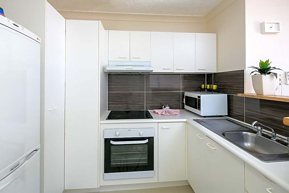 Bay Lodge Apartments