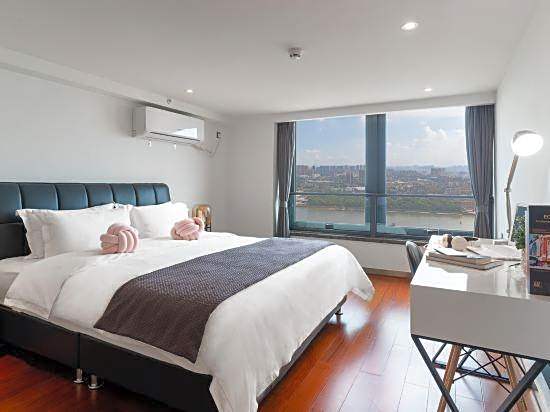 Zhuguang Royal Star International Apartment (Guangzhou Shamian)