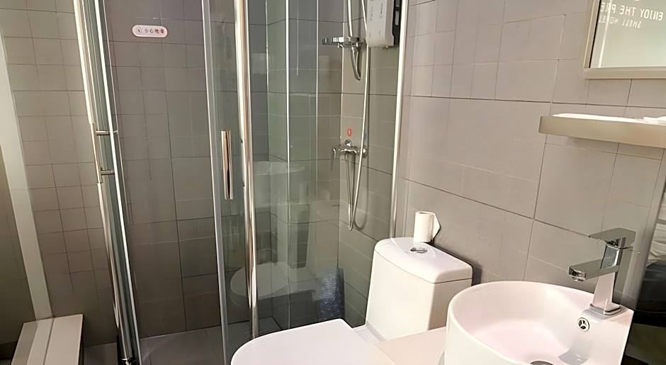 Shell Zhangjiakou City Qiaodong District Yingzuo Hotel