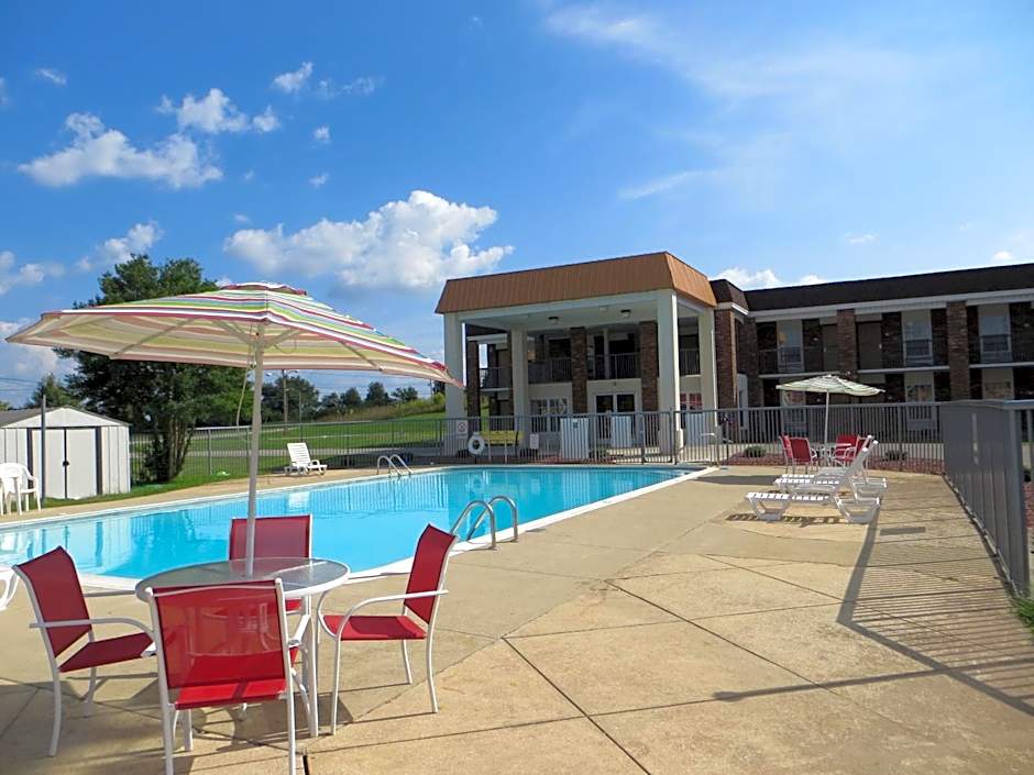 Days Inn by Wyndham Cave City