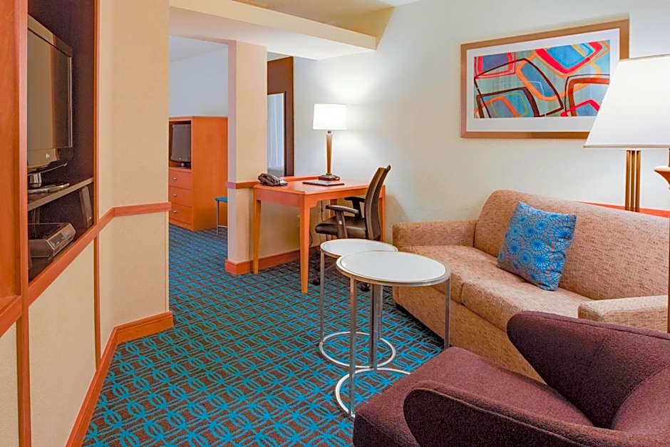 Fairfield Inn & Suites by Marriott South Hill I-85