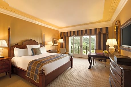 Fairmont King Room with Resort Views