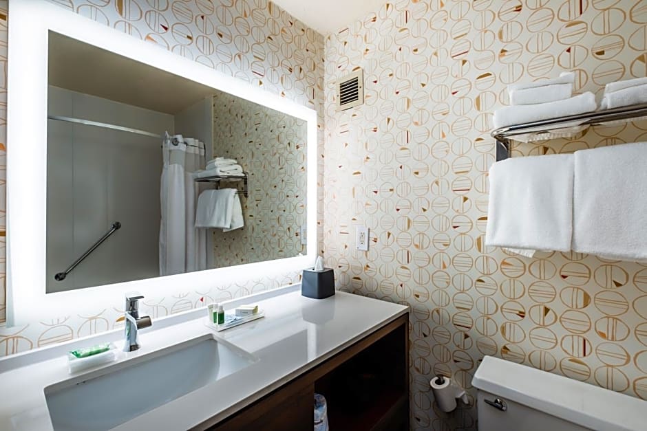 Holiday Inn Grand Haven-Spring Lake, an IHG Hotel