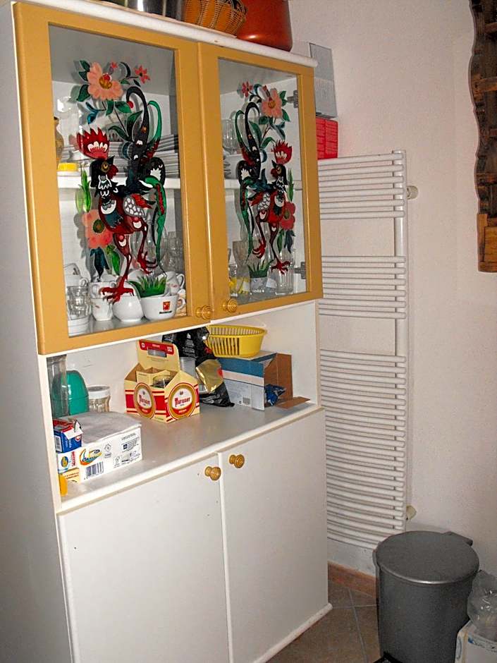 Zdjęcie 1 z 4 — Studio, Patio