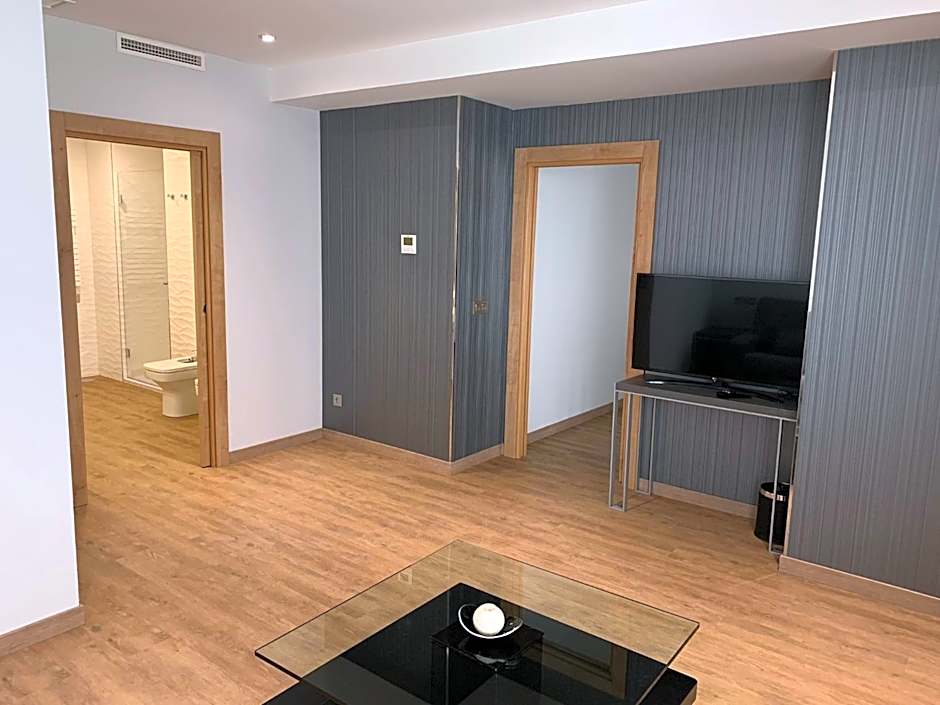 Photo 1 of 5 of Premium Suite