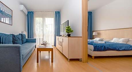 Apartment (3 Adults)
