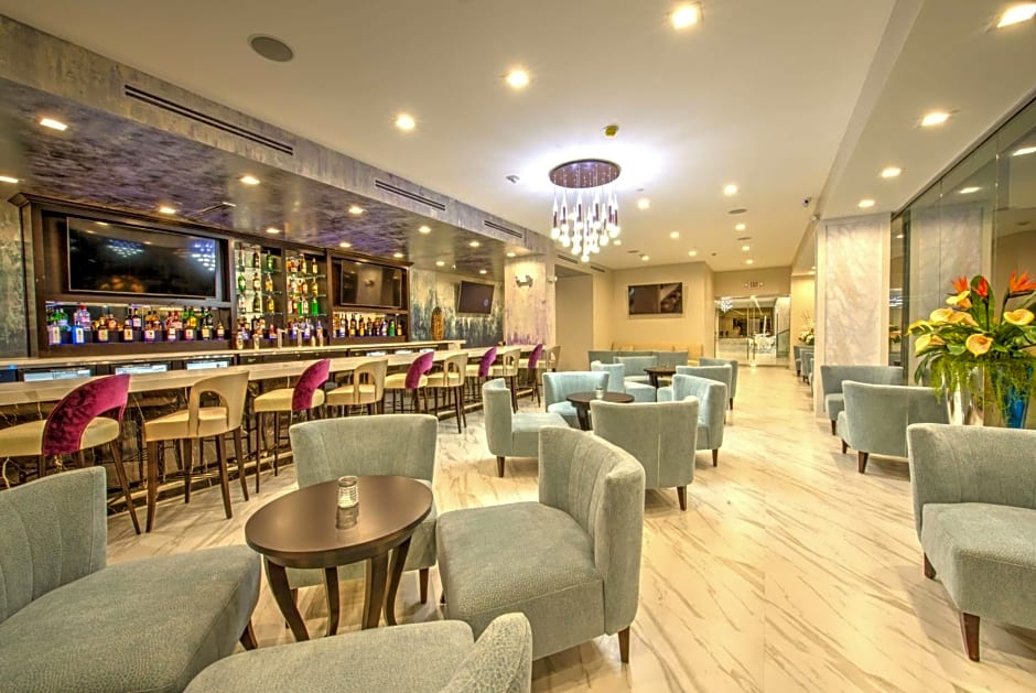 DoubleTree by Hilton Houston Brookhollow