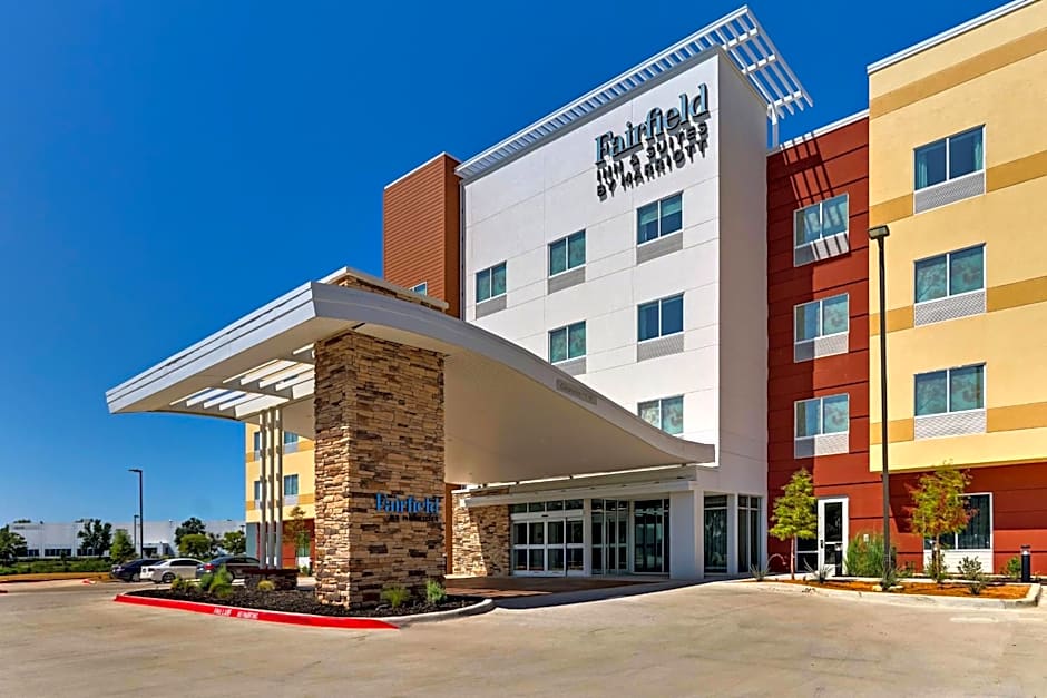 Fairfield Inn & Suites by Marriott Dallas Love Field
