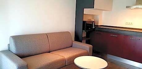 Studio with Balcony and Sea View (2 Adults)