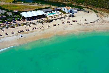 Le Domaine Anse Marcel Beach Resort