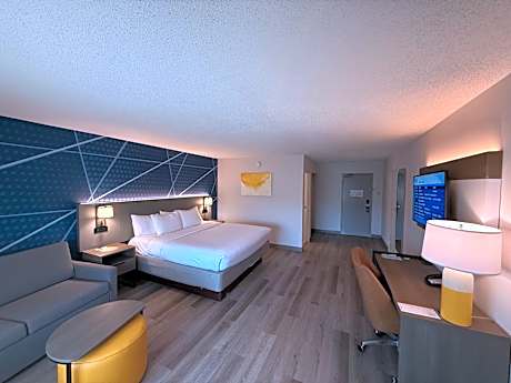 King Room with Sofa Bed - Non Smoking