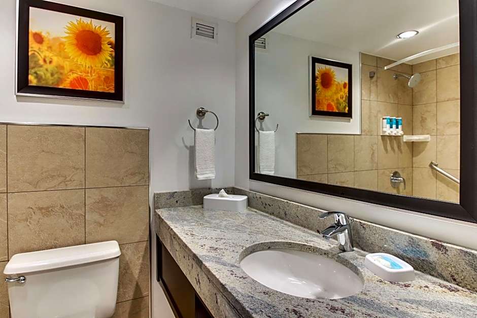 Drury Inn and Suites Poplar Bluff