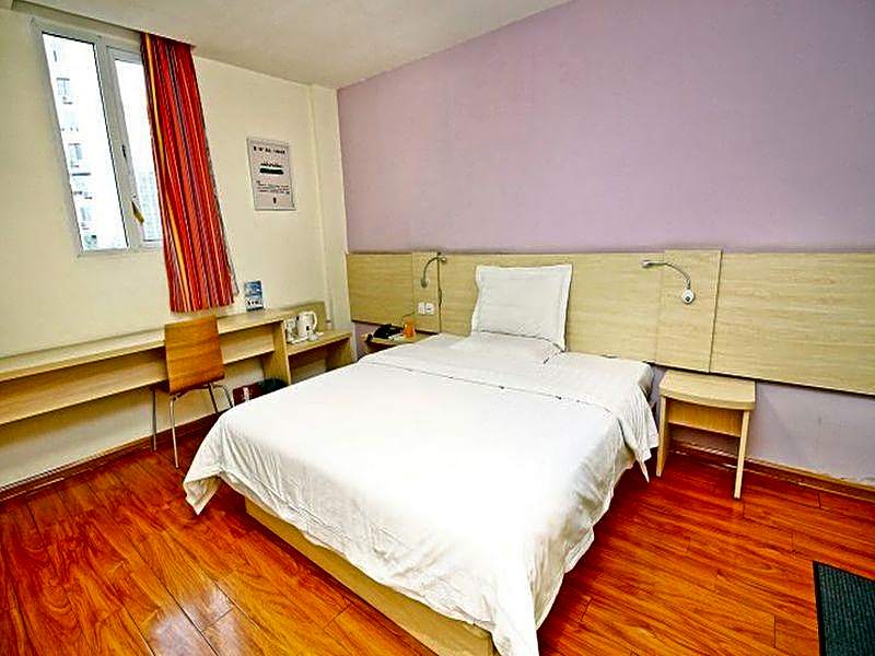 7 Days Inn Xi'an High-Tech Electronic City College of Arts and Sciences