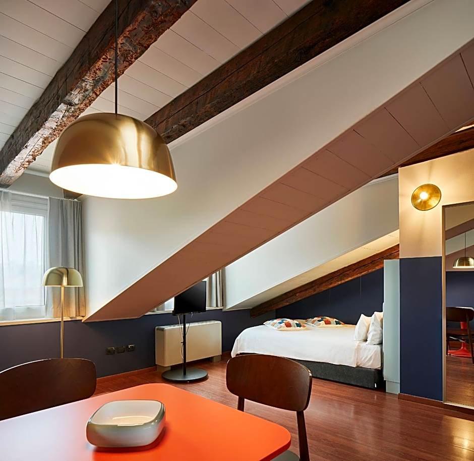 URBANAUTS STUDIOS Minelli