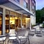 Holiday Inn Express & Suites Altoona By IHG