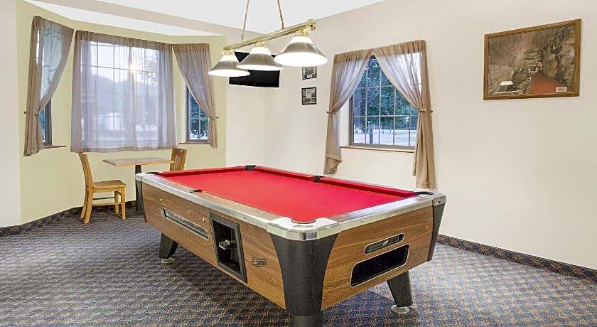 Super 8 by Wyndham Cobleskill NY