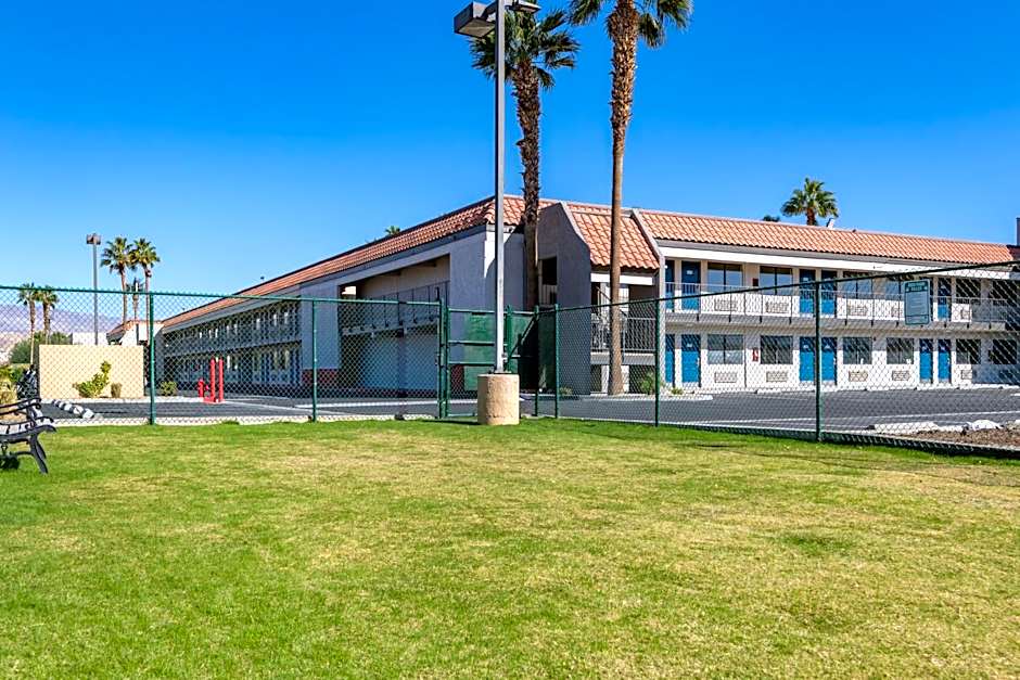 Rodeway Inn & Suites Thousand Palms - Rancho Mirage