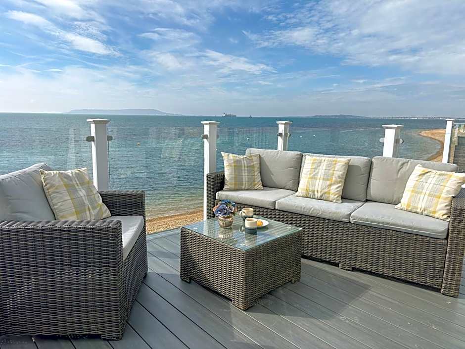 Europa Willow Pitch 29 Creek Caravan Park dog friendly