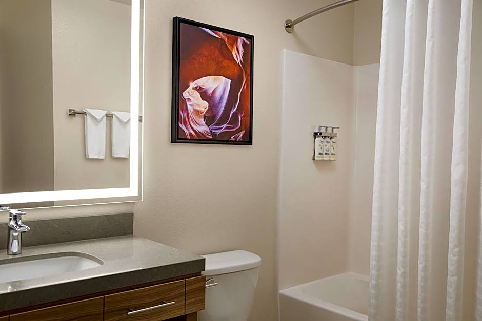Candlewood Suites Milwaukee Airport - Oak Creek By IHG