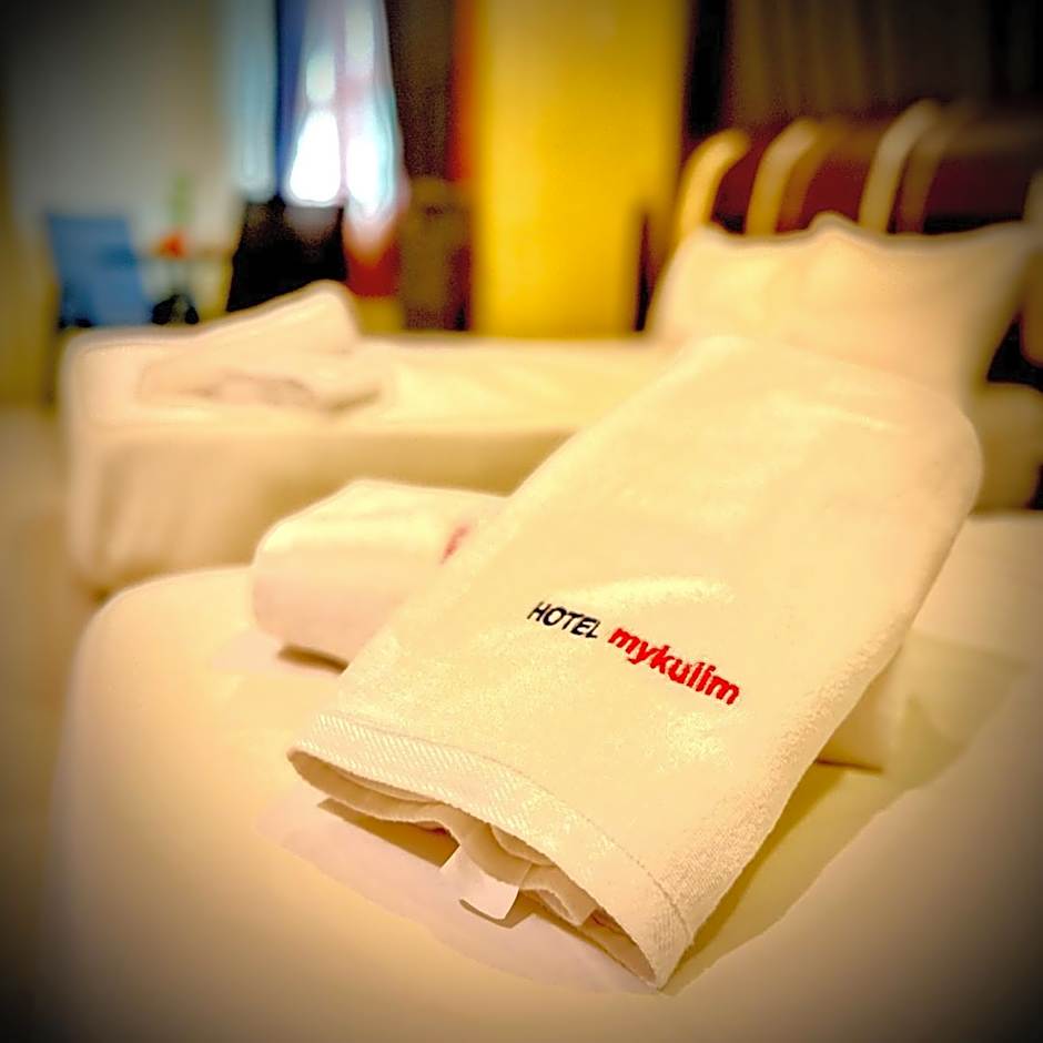 HOTEL MYKULIM