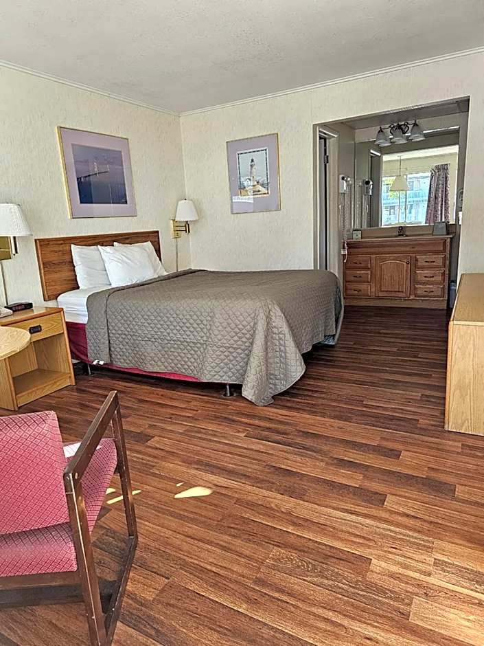 Travelodge by Wyndham Mackinaw City