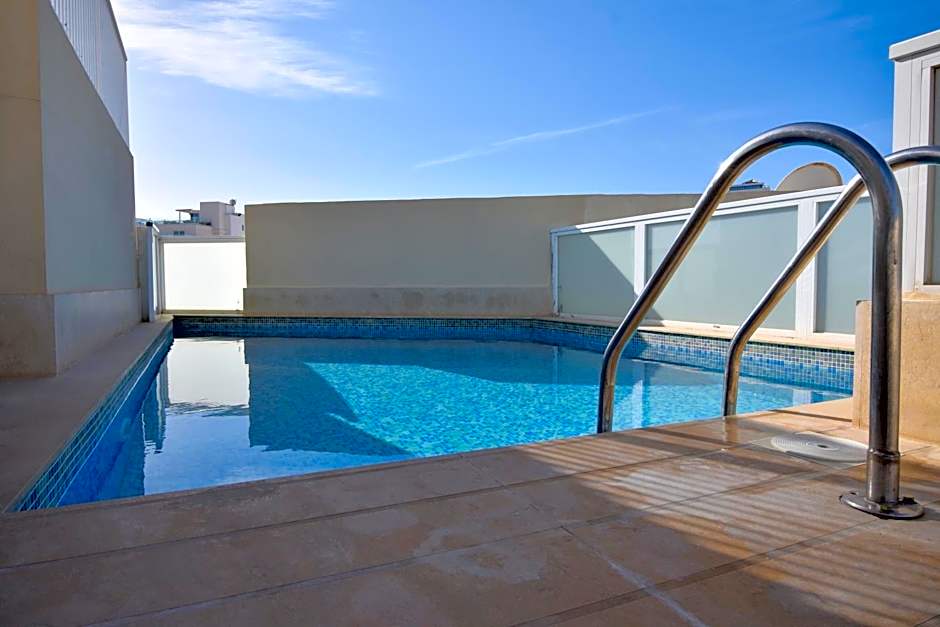 Blubay Apartments by ST Hotels