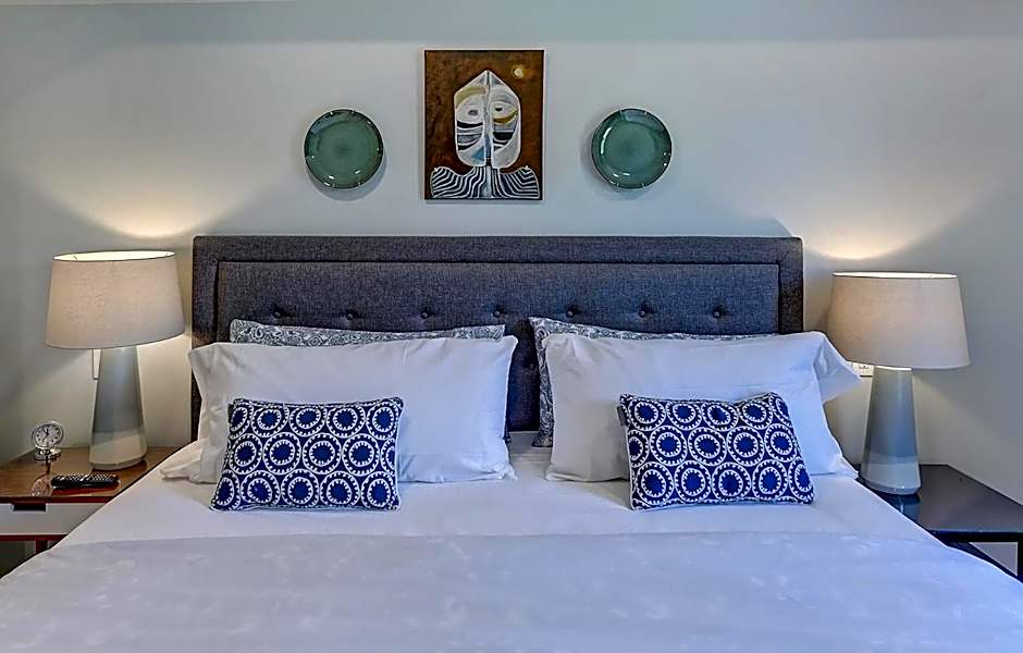 The Home Collection CLT: 510 Queens