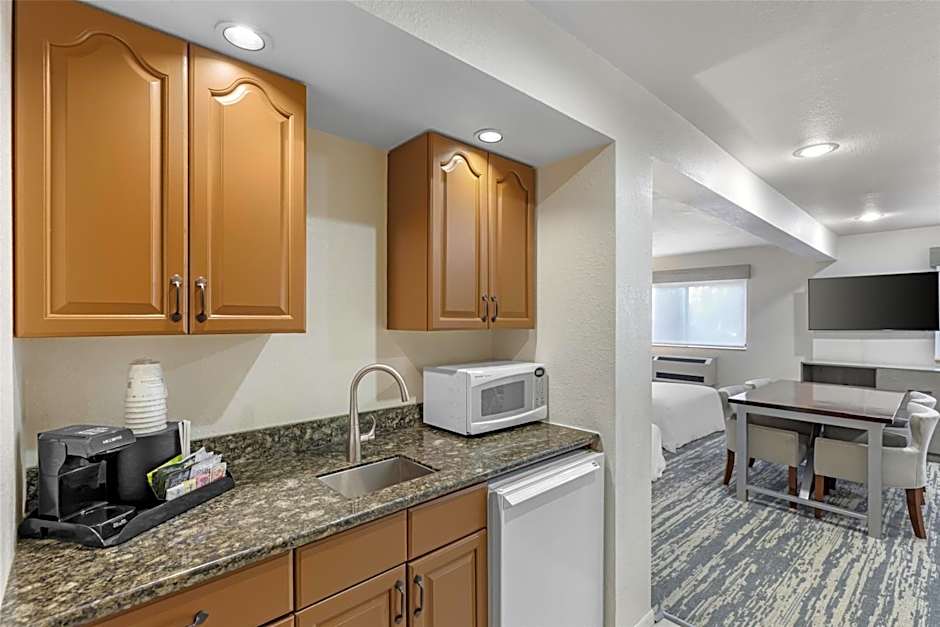 Best Western Alpenglo Lodge