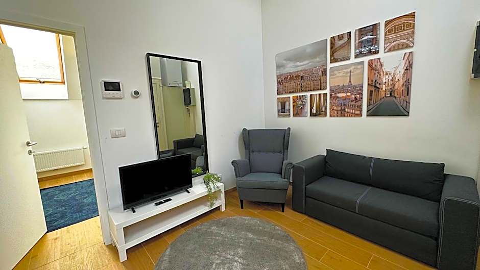 OneLuxStay near Fashion District