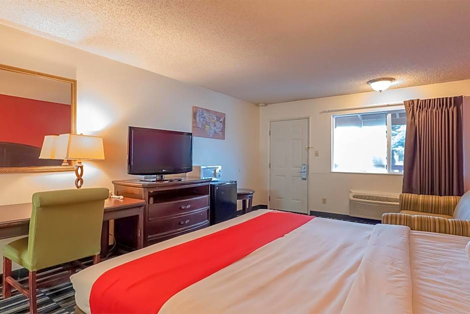 OYO Hotel Chehalis I-5 South