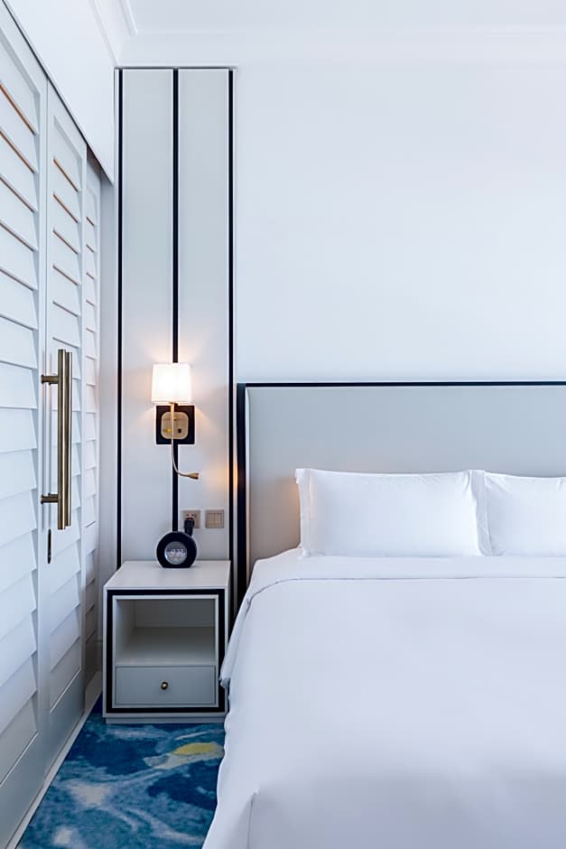 Photo 1 of 5 of Club Luxury 1 King Bed, Partial Sea View, Balcony