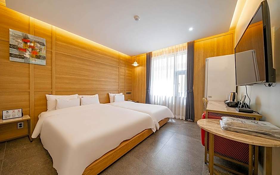 Hound Hotel Suncheon station