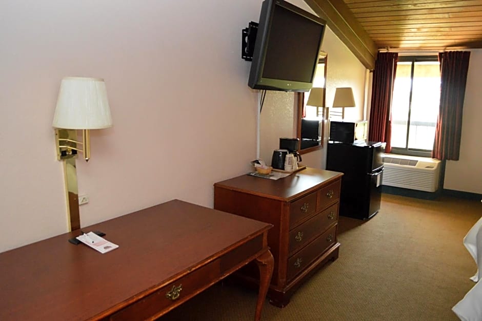Ontario Airport Inn