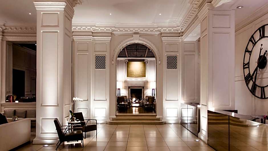 The Chicago Hotel Collection Ambassador Gold Coast