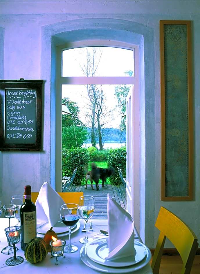 Seehotel Am Neuklostersee