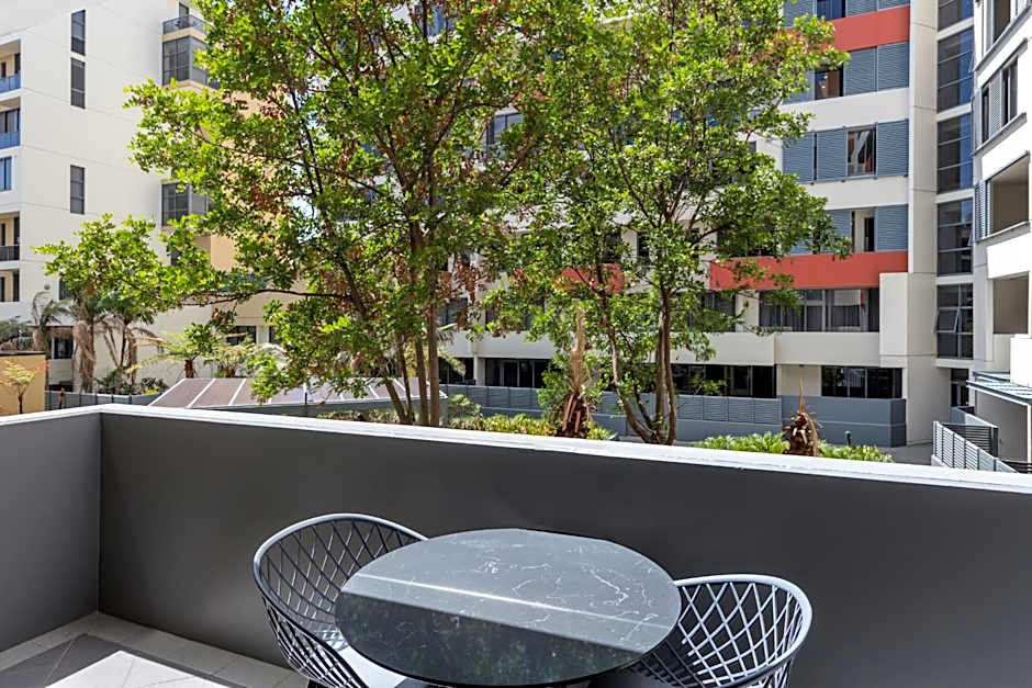 Meriton Suites Waterloo