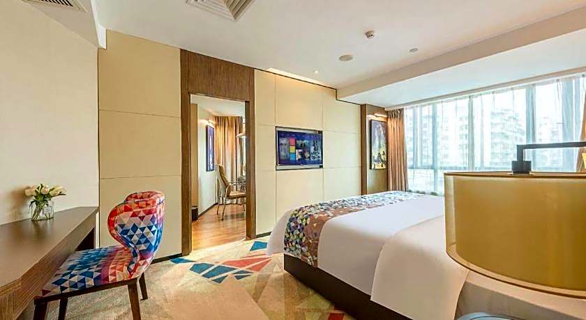 ZMAX Hotel Guangzhou Railway Station Sanyuanli  Metro Station