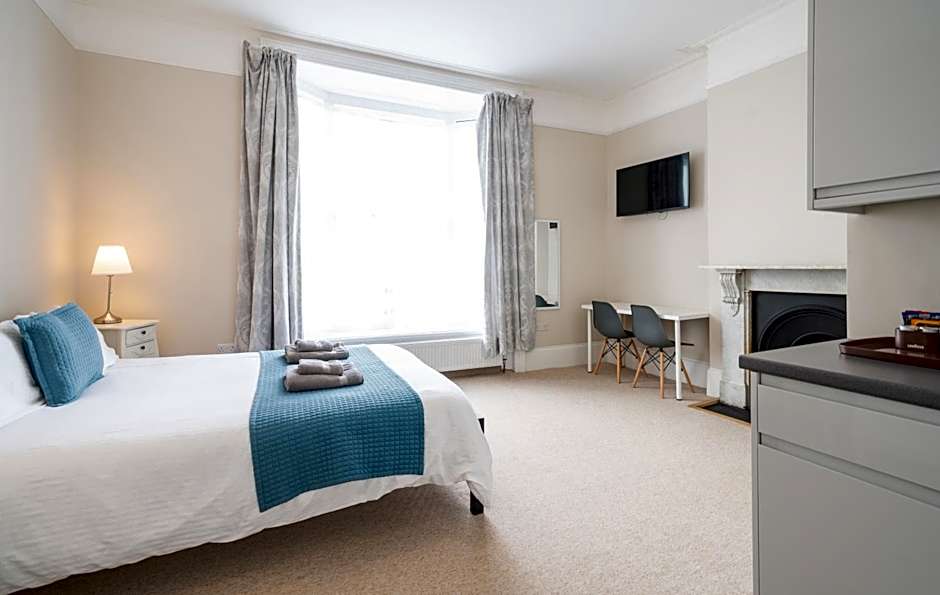 The Veteran Hotel & Bar