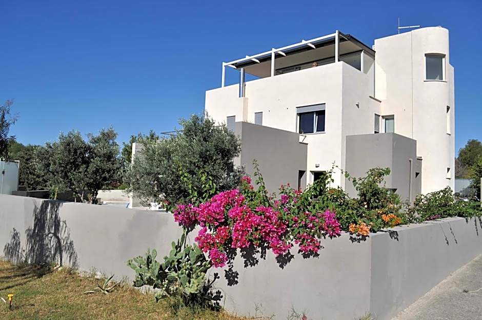 Art House Quartu - Margine Rosso