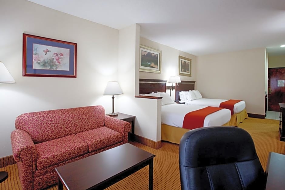 Lexington Inn and Suites