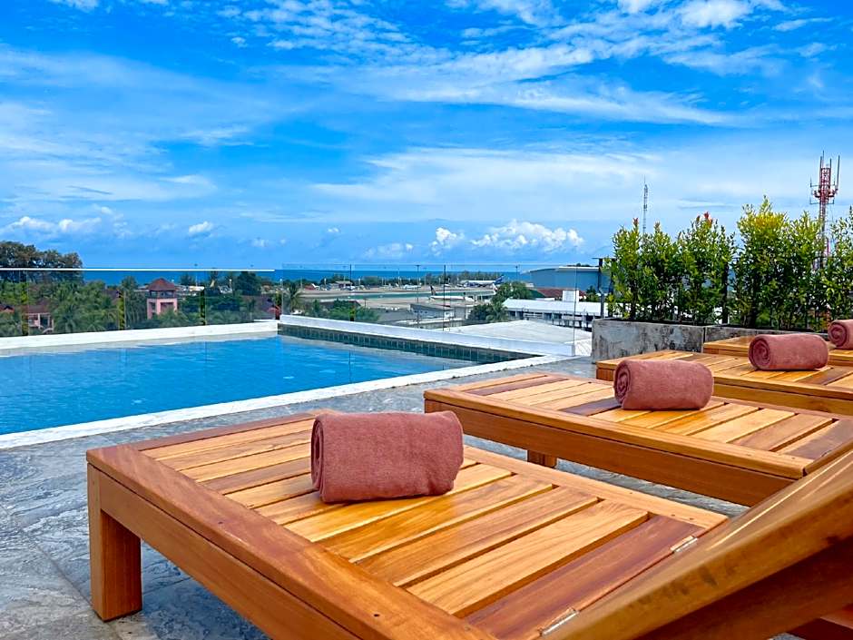 The Sixteenth Naiyang Beach Hotel