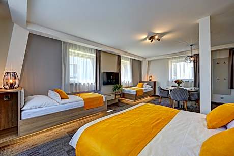 Triple Room with Mountain View